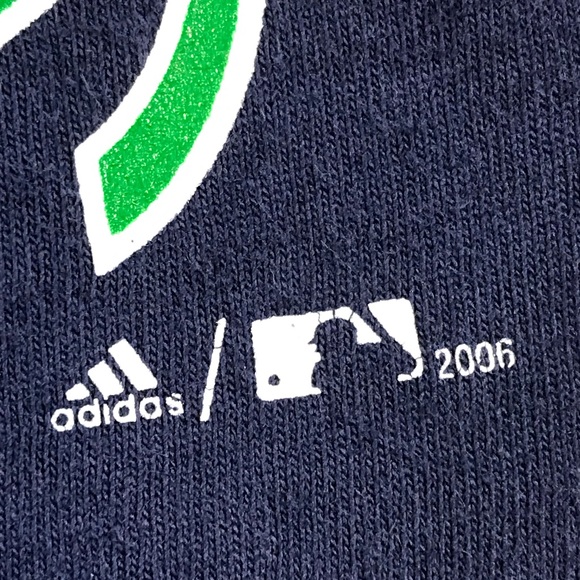 Adidas Boston Red Sox MLB 4 Leaf Clover Shamrock Men’s St. Patrick’s Day T-Shirt - Picture 4 of 6